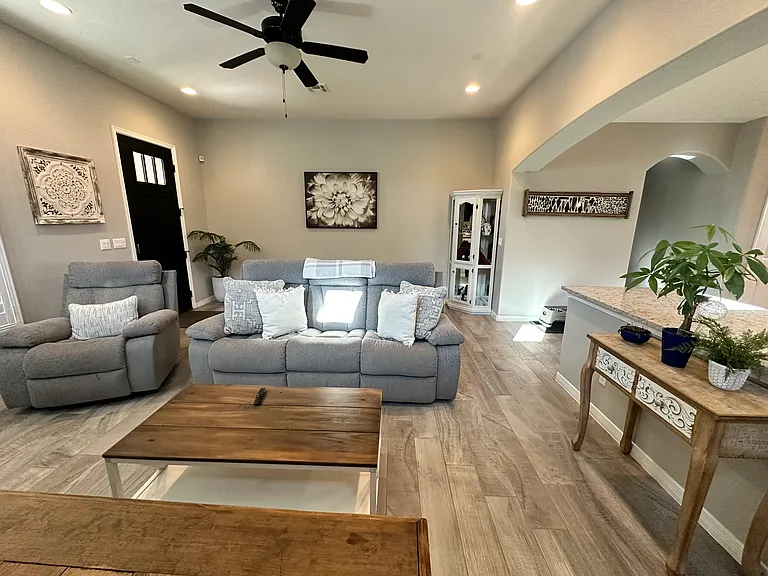 12521 Triple Crown Ave — Photo 12