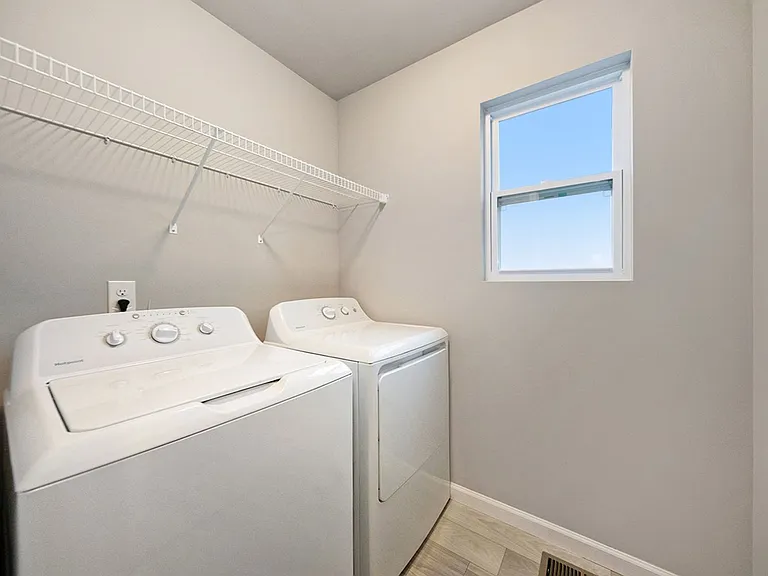 2142 Farm Valley Dr — Photo 10