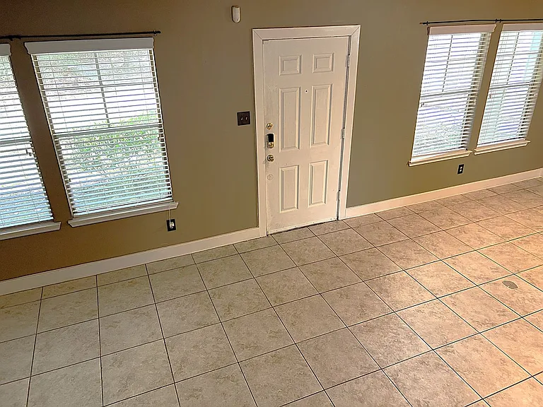 6819 Kingwood Glen Dr — Photo 6