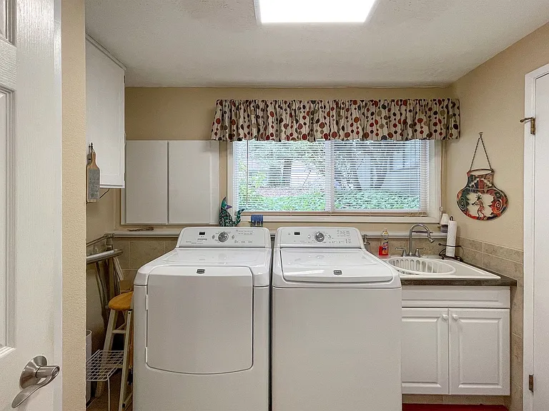 590 Ridge View Dr — Photo 48