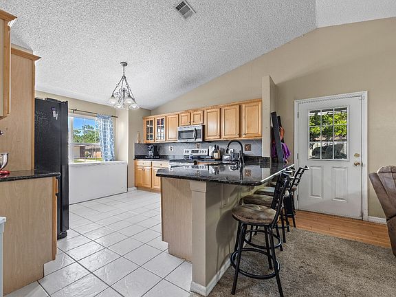 4th image of 1162 SW Fairfax Gln