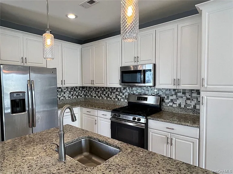 95 Meadow View Dr — Photo 8