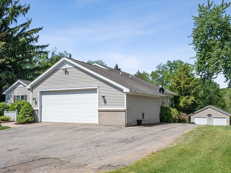 1551 Leffingwell Ave NE, Grand Rapids, MI 49525 Zillow