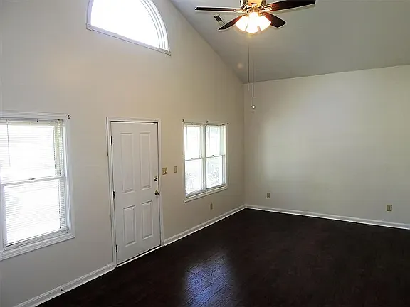 1810 Magazine St — Photo 27
