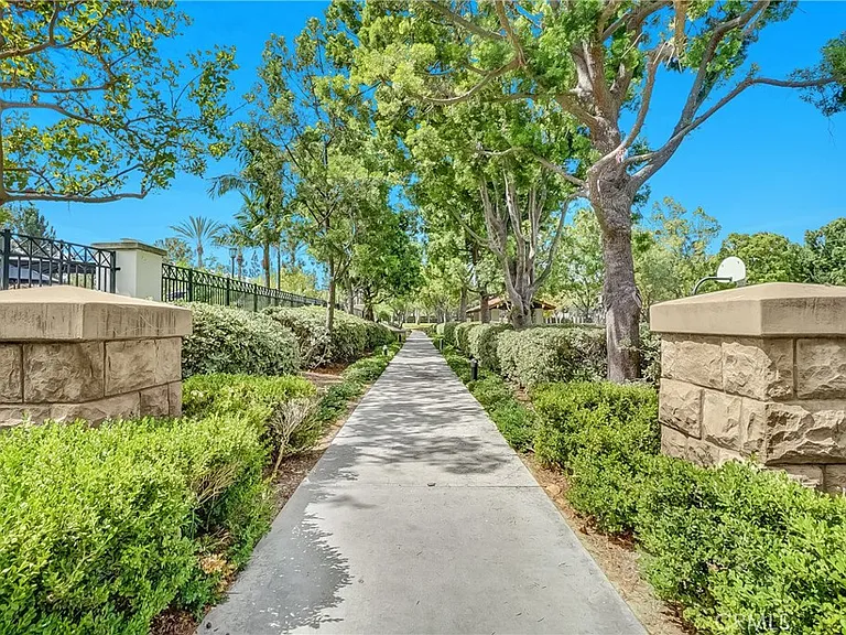 76 Millbrook — Photo 36