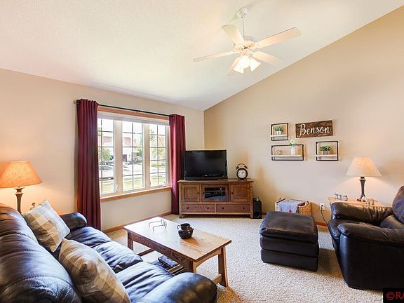 3rd image of 125 Spyglass Dr