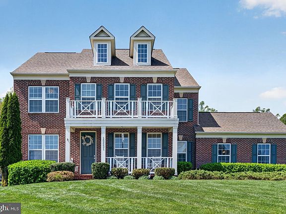 3rd image of 15631 Avebury Manor Pl