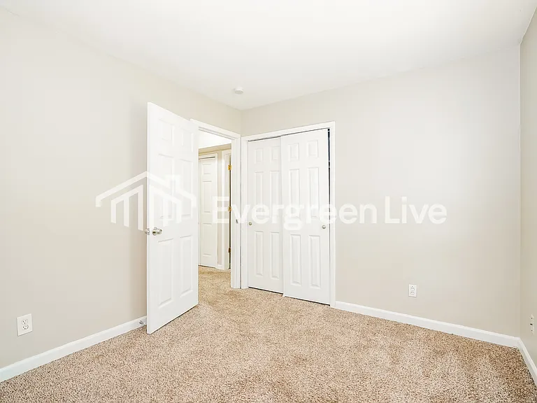 1618 Dundee Ct — Photo 13