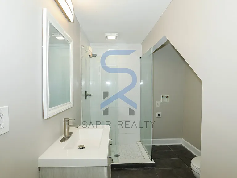 6581 Wellington Sq #B — Photo 9
