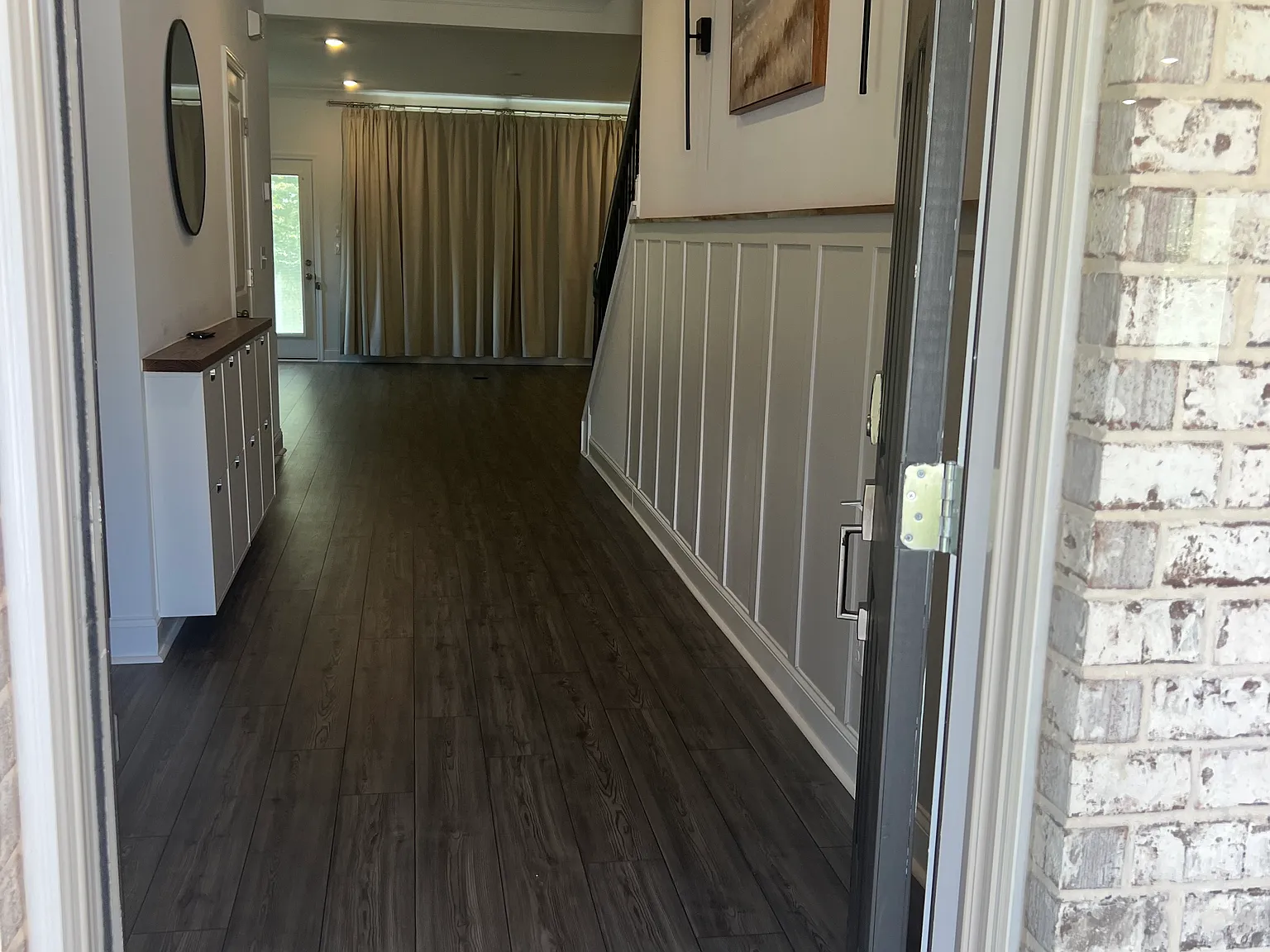 3463 Hillyard Dr — Photo 4