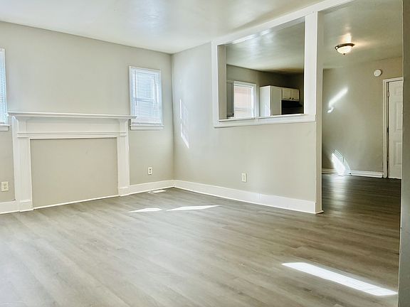 4th image of 2716 Mayfair Ave