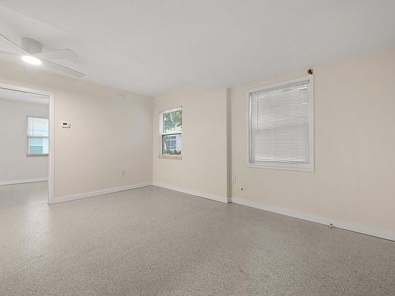 5th image of 308 Ohio Pl Unit 1