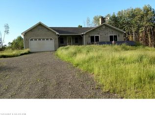 136 Old County Rd, Saint Albans, ME 04971