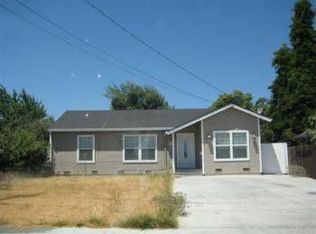 39 Locust Dr, Pittsburg, CA