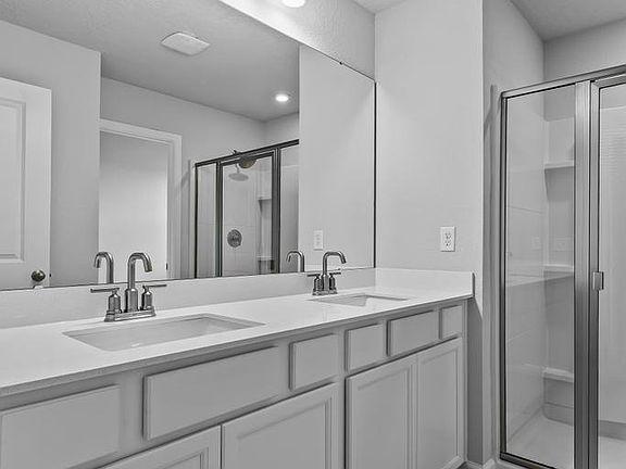 5th image of 95393 Katherine St