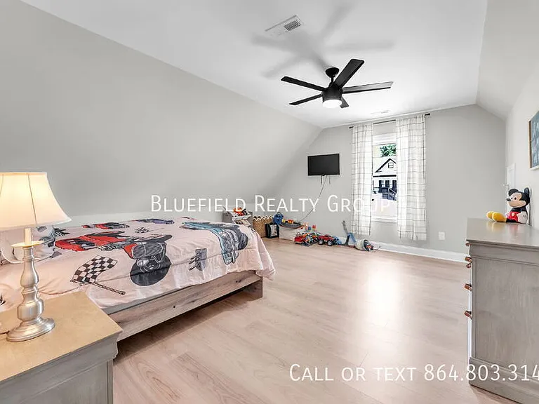 713 Rockcliff St — Photo 26