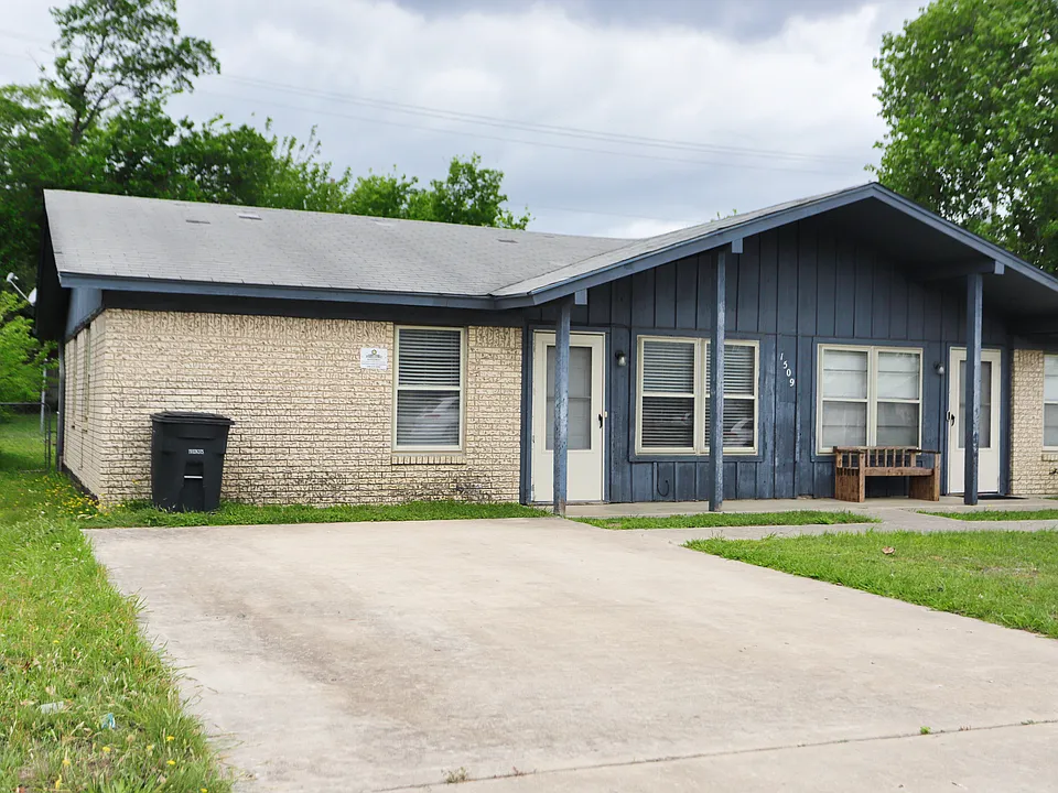 1509 Janis Dr #B