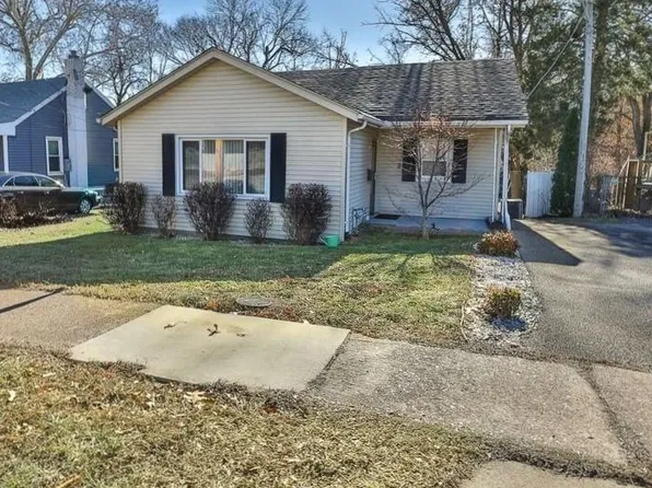 326 E Glendale Rd, Saint Louis, MO 63119