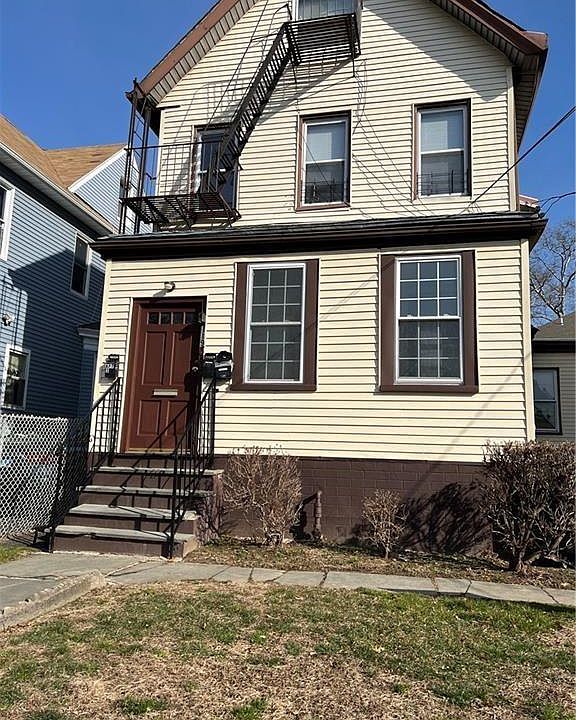 1st image of 119 S 11th Avenue