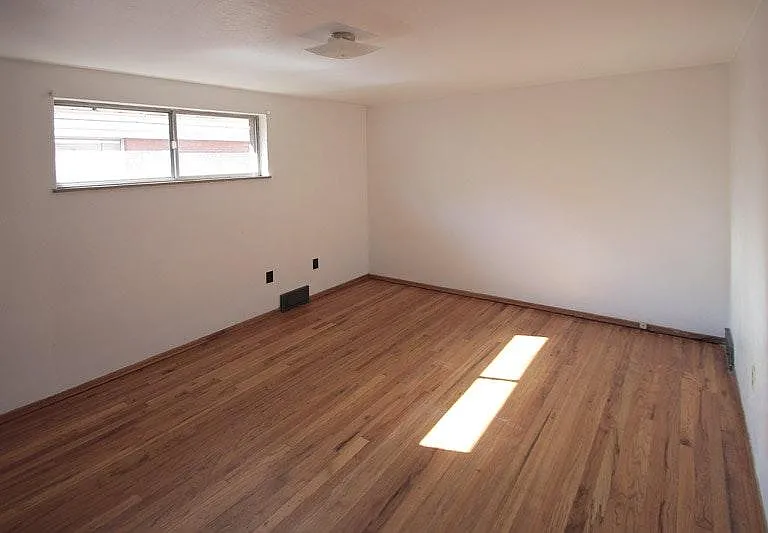 419 Franklin Ave #C — Photo 3
