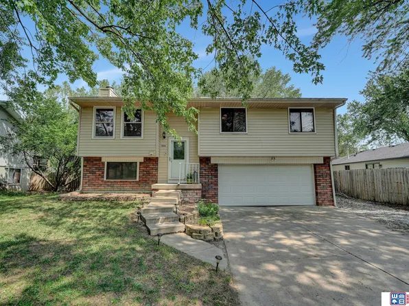 806 W Leon Dr, Lincoln, NE 68521