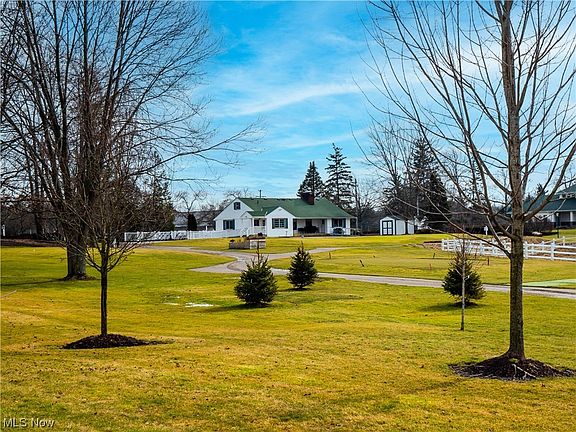 3rd image of 321 Vista Cir #28A