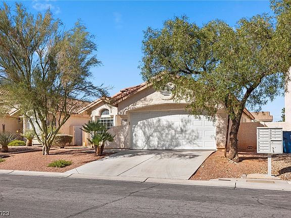 3rd image of 7820 Desert Bell Ave