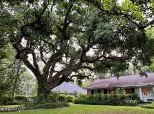 5224 Griffin St, Moss Point, MS 39563