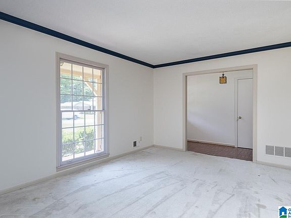 4th image of 712 Peterson Dr