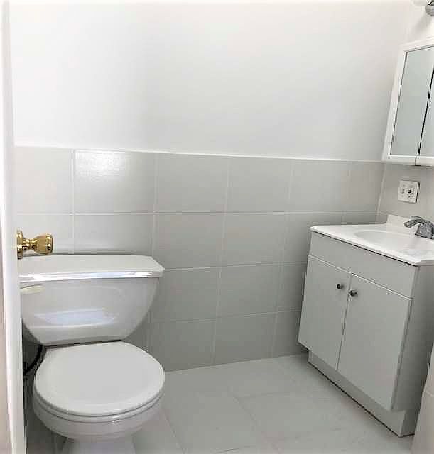 2nd image of 216 W 79th St APT 5F