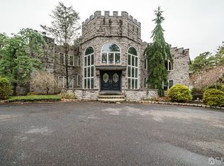 192 Old Forge Rd, Monroe Township, NJ 08831