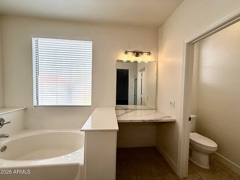 6558 W Townley Ave — Photo 32