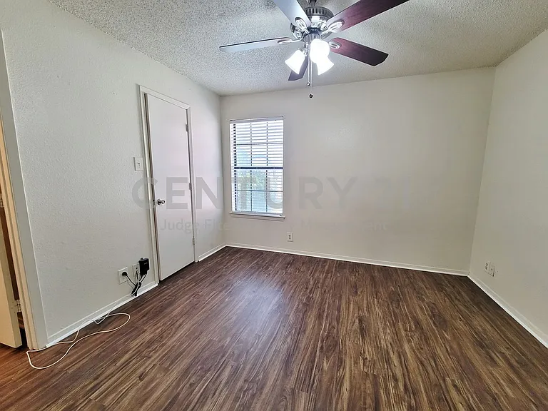 929 W Hickory St #A-8 — Photo 11