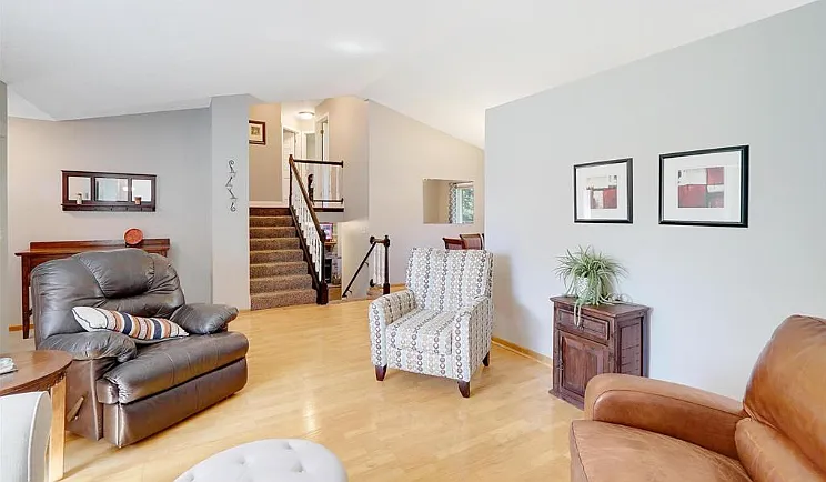 5 bed, 2800 sqft, $3,000 — Photo 4