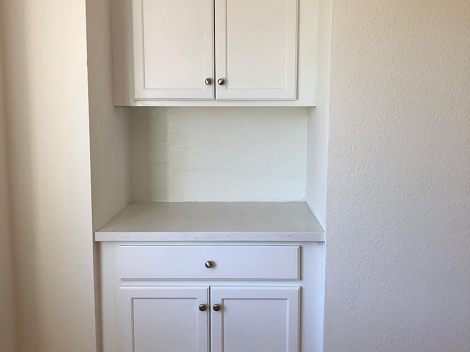 1st image of 4942 Maplewood Ave APT 203