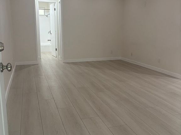 5th image of 717 Strand St APT 3