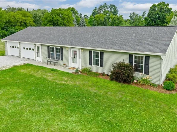 38 Boone Drive, Highgate, VT 05459