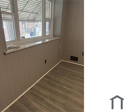 4th image of 2268 Ruffner St