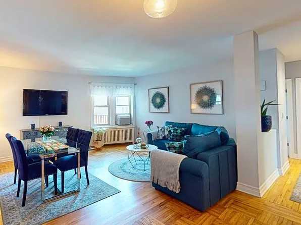 48-01 42nd St #5D, Woodside, NY 11377