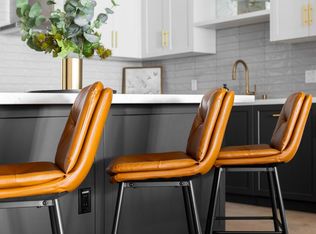The Estelle: Elevated Amenities and Design ~ NOW OFFERING LIMITED-TIME LEASING SPECIALS!, Los Angeles, CA 90019