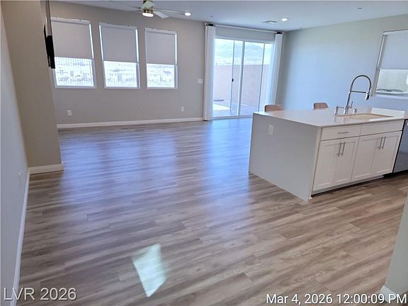 3rd image of 2818 Frabiele St