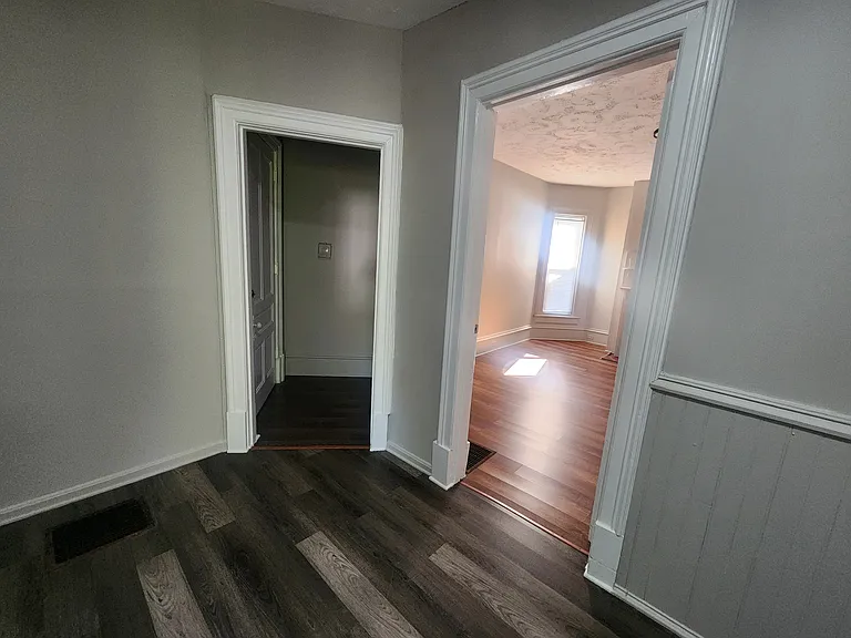 1842 Bolling Ave #1 — Photo 7