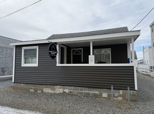 19 Auburn Ave #3, Hampton, NH 03842