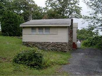 1st image of 18 SE Oakwood Trl