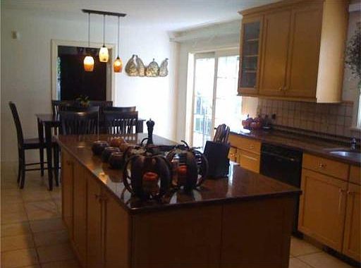 4th image of 155 Heritage Dr