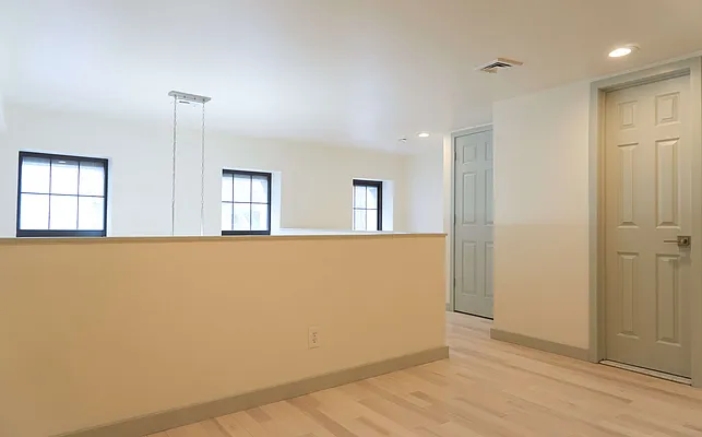 Rented by Smart City Real Estate LLC | media 41