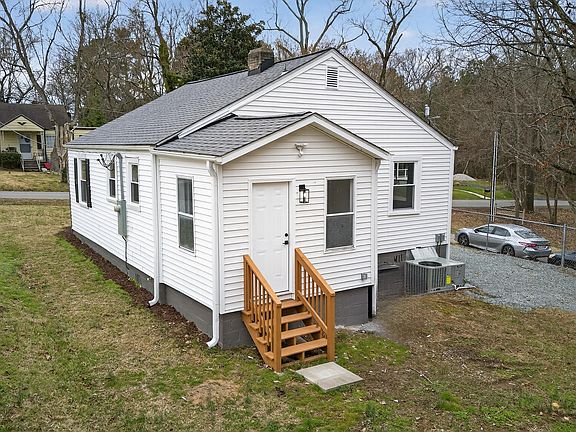 5th image of 2113 Aiken Ave