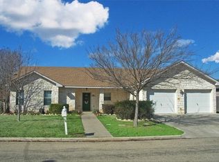 107 Tanglewood Dr, Fredericksburg, TX 78624