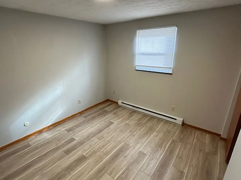 247 Edwin St NW — Photo 2