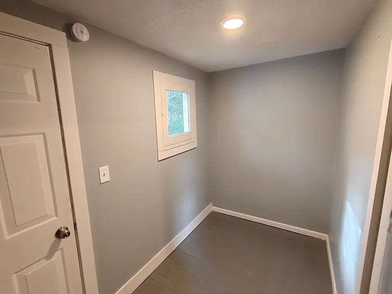 556 Chittenden St — Photo 10